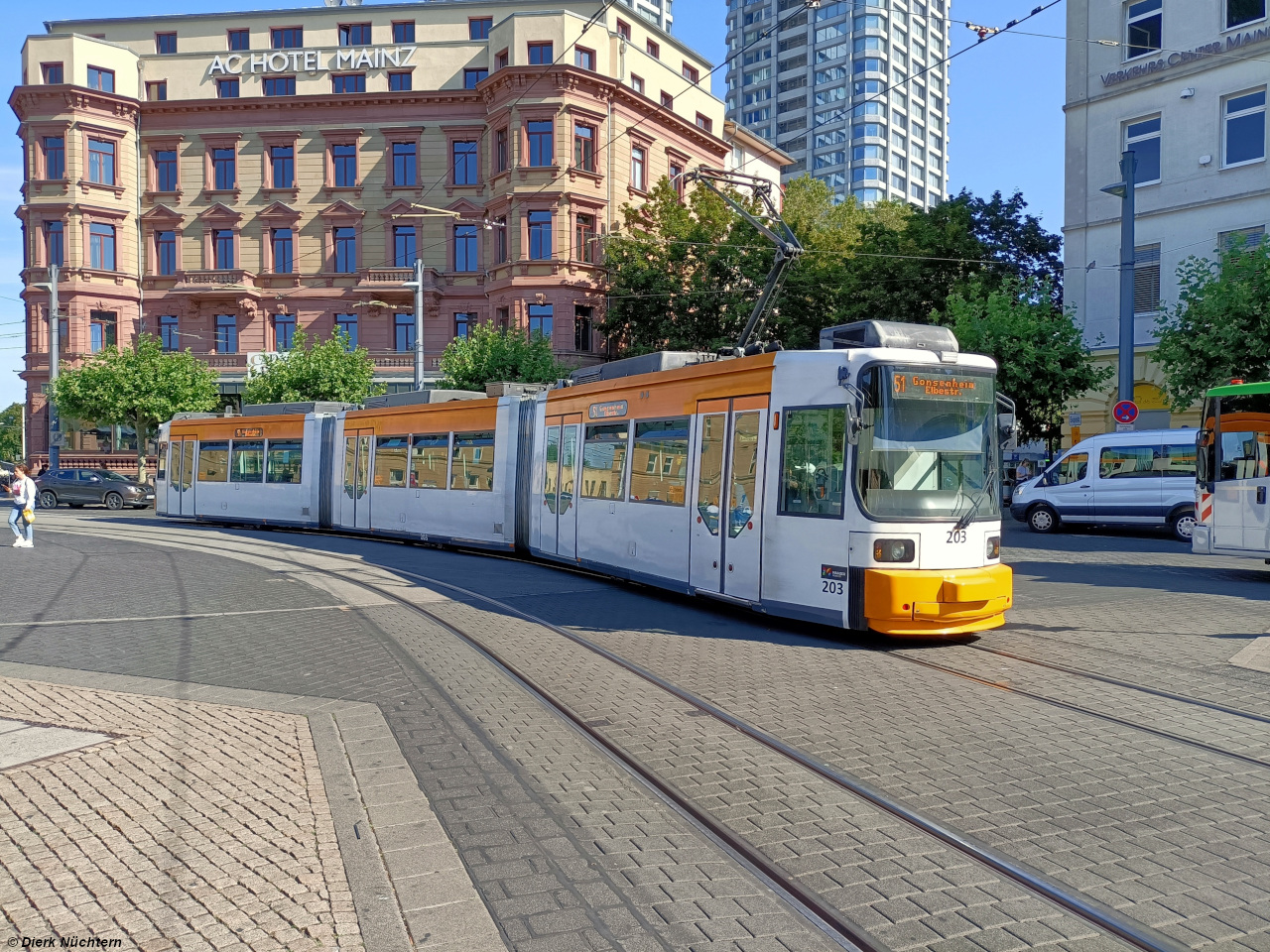 203 · Hauptbahnhof