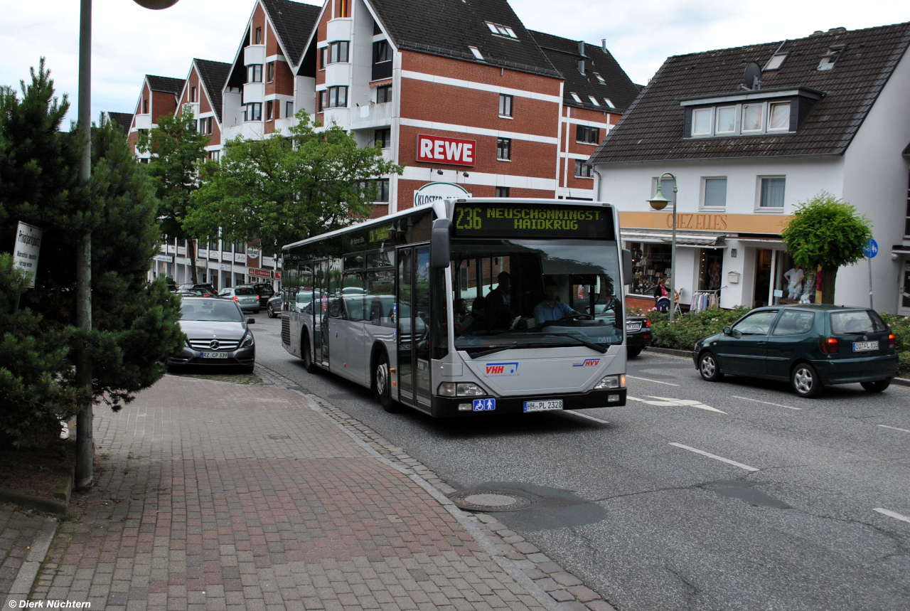 0611 (HH PL 2328) · Reinbek, Landhausplatz