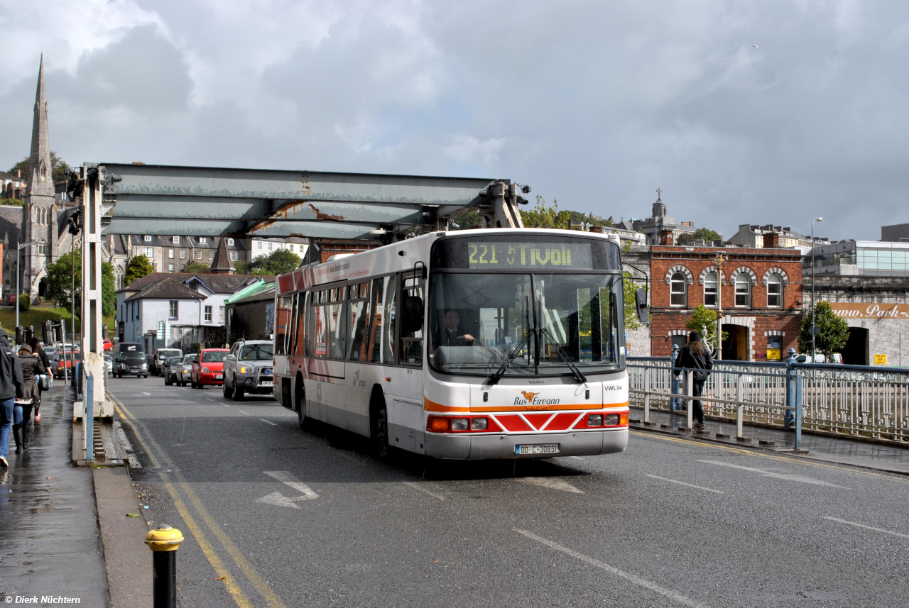 VWL114 (00-C-30851) auf der Brian Boru Bridge