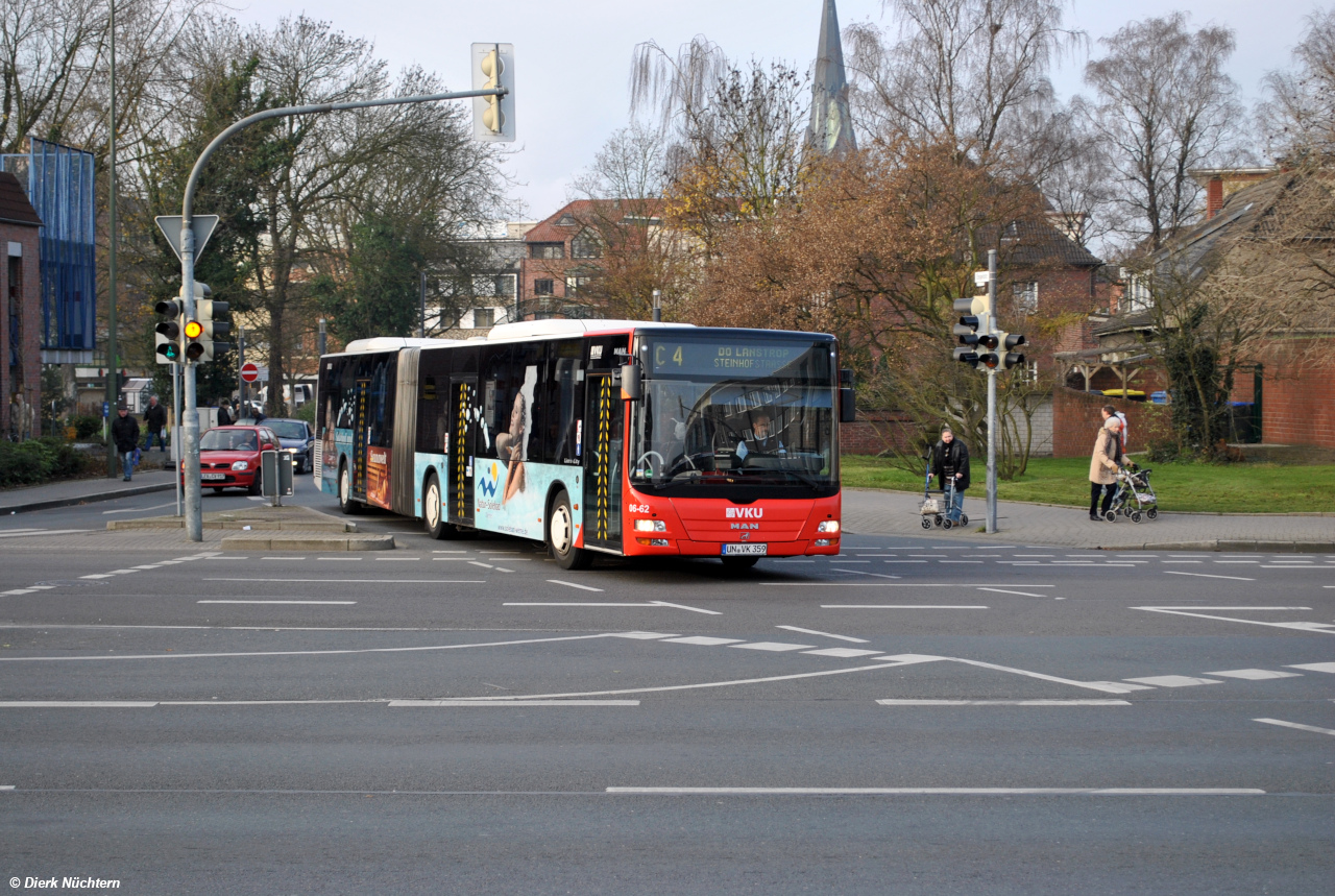 06-62 (UN VK 359) · Persiluhr -> ZOB-Hbf