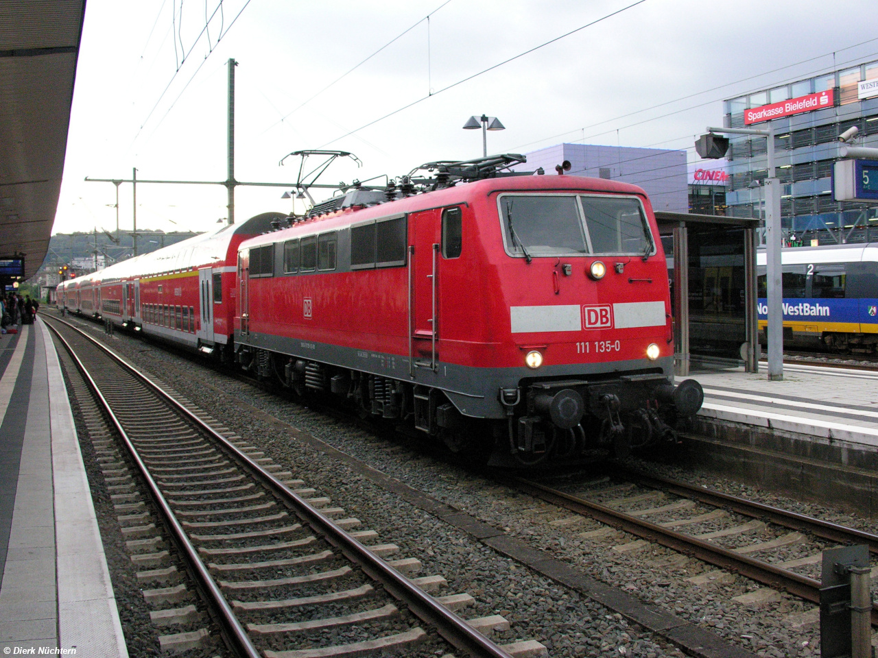 111 135-0 in Bielefeld Hbf