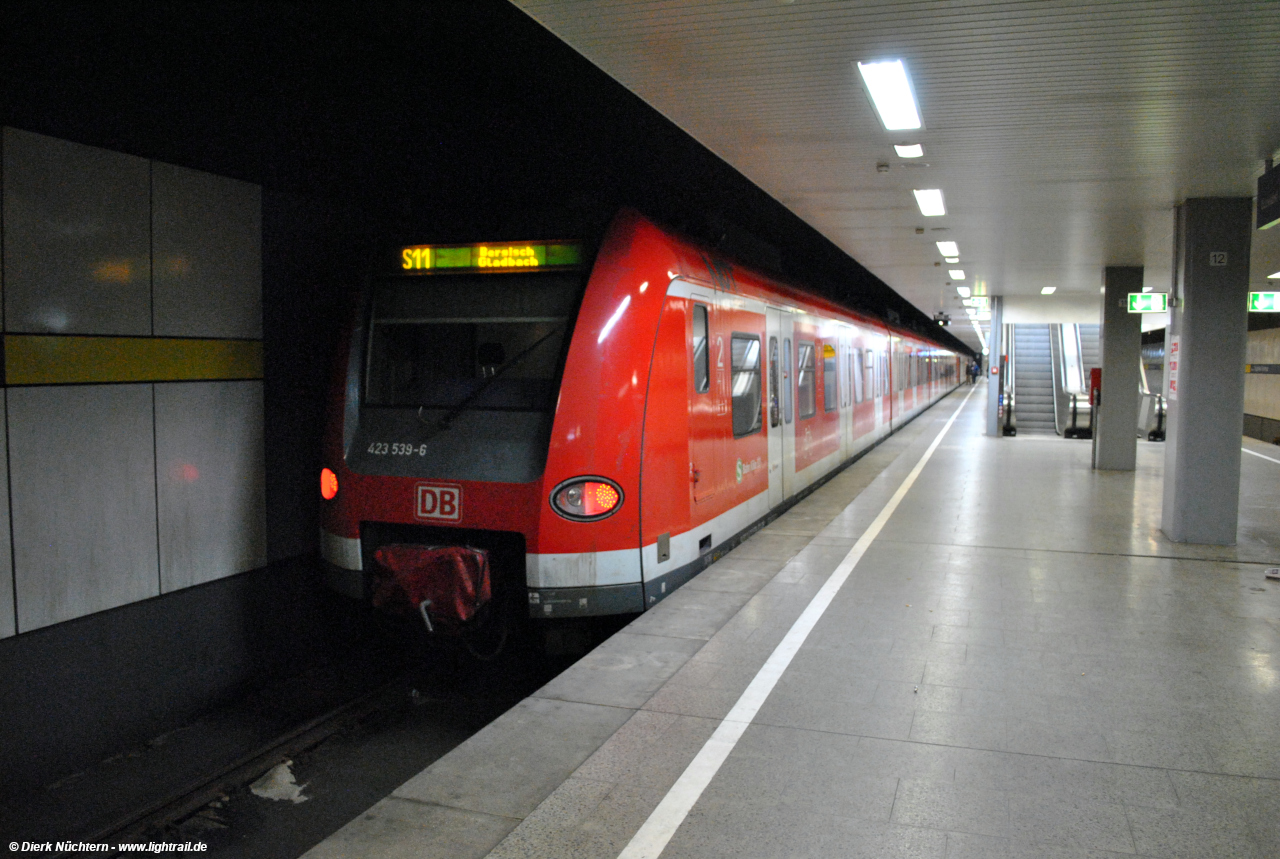 423 539 Düsseldorf Flughafen Terminal