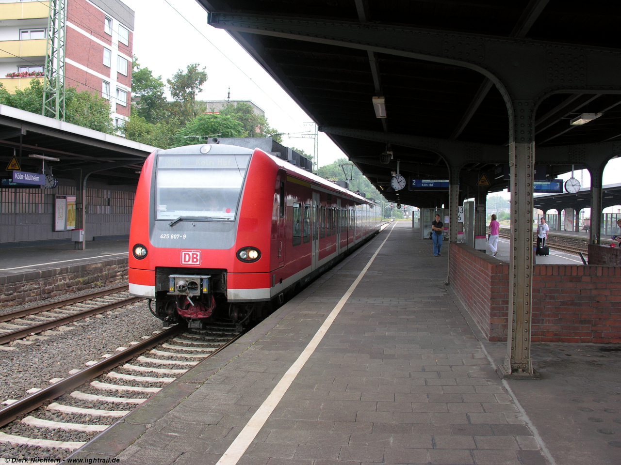 425 607-9 · Köln-Mülheim Bf.