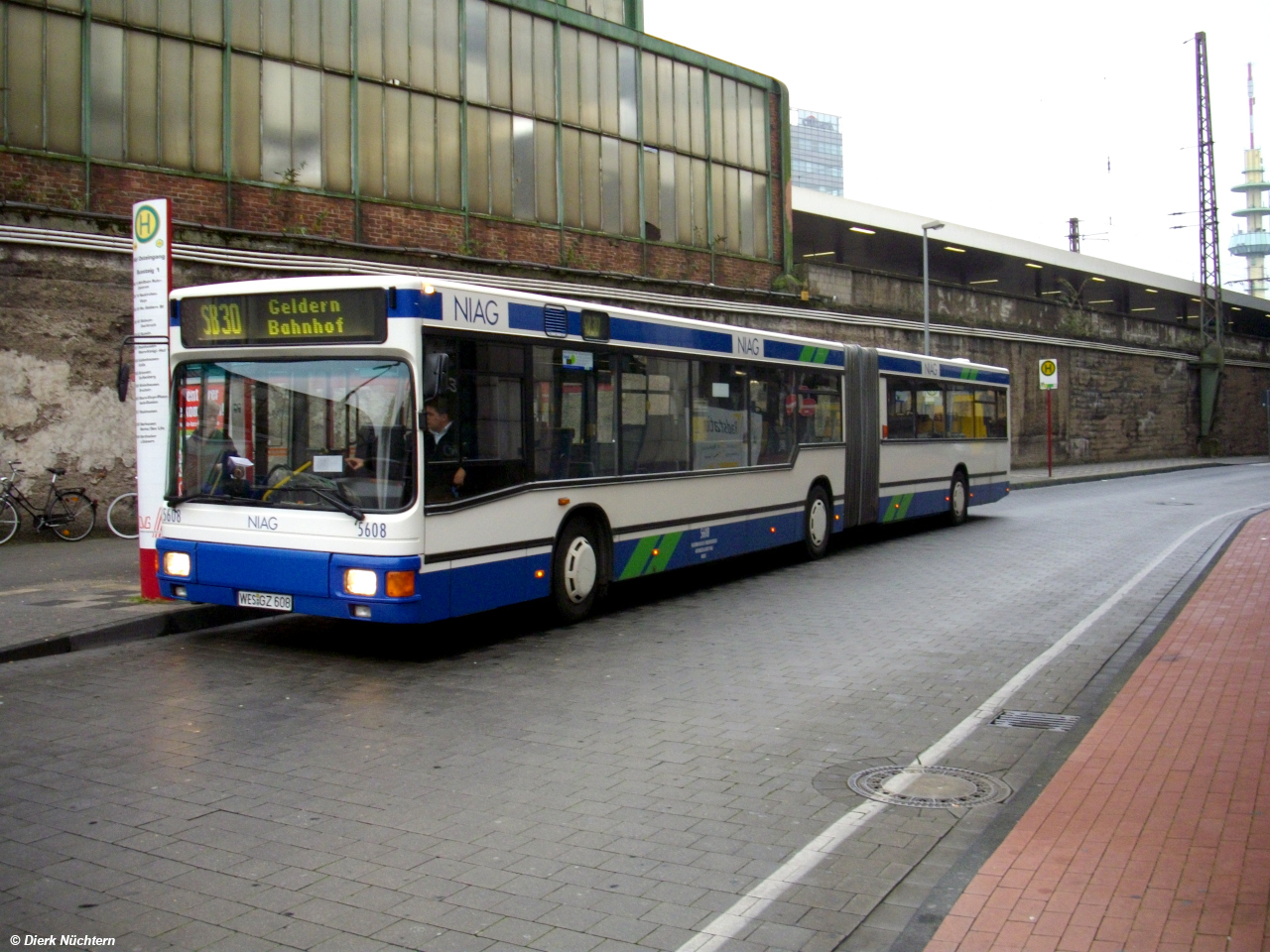 5608 (WES GZ 608) · Duisburg Hbf Osteingang