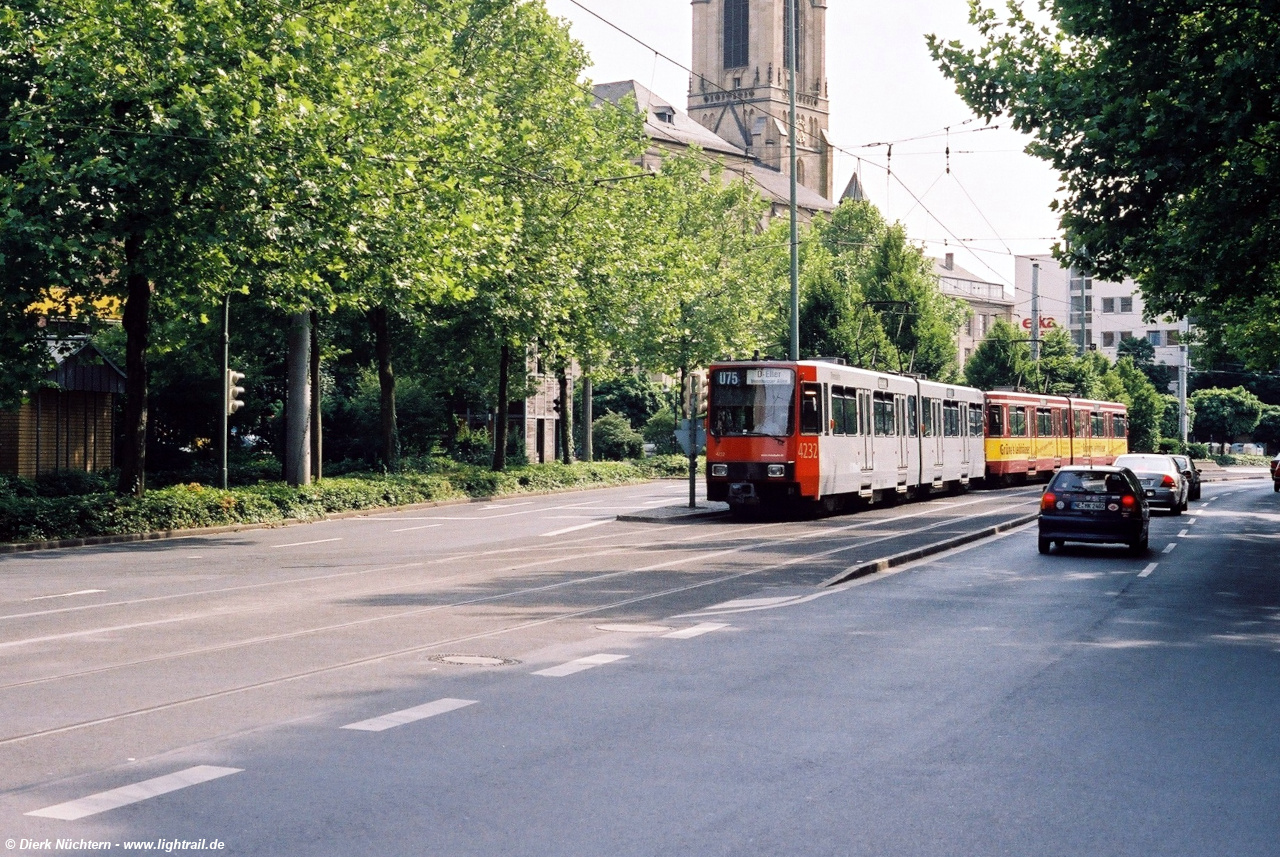 4232 Neuss, Theodor-Heuss-Platz