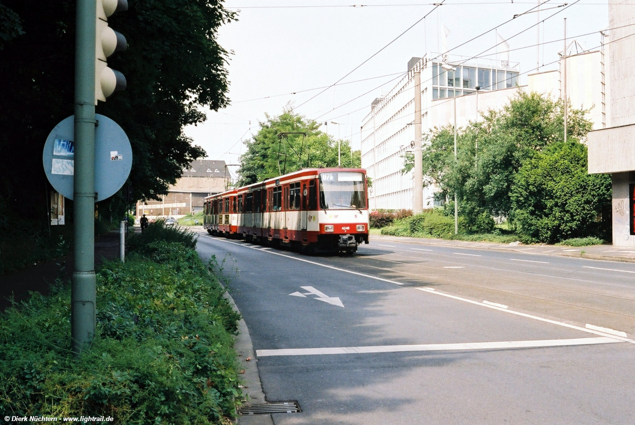 4246 Neuss, Theodor-Heuss-Platz