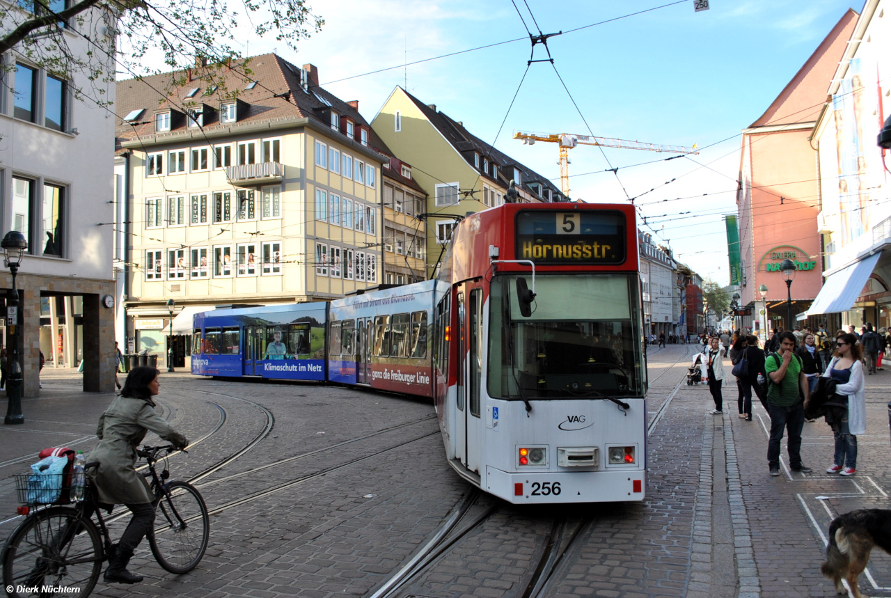 256 · Bertoldsbrunnen