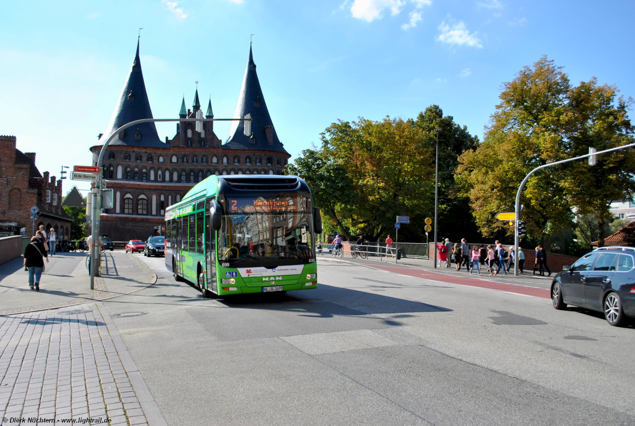 699 (HL SL 1699) · Lübeck Holstenstraße