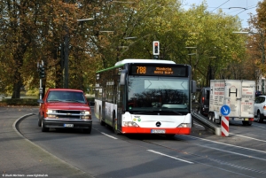 27 (ME BM 527) · Auf der Benrather Schloßallee